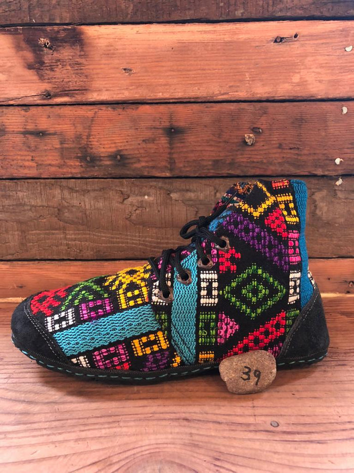 Size 39 Cloth Moccasins Rainbow Shapes