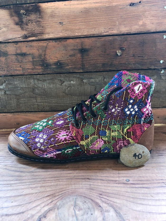 Size 40 Cloth Moccasins Birds and Flowers on Stripes