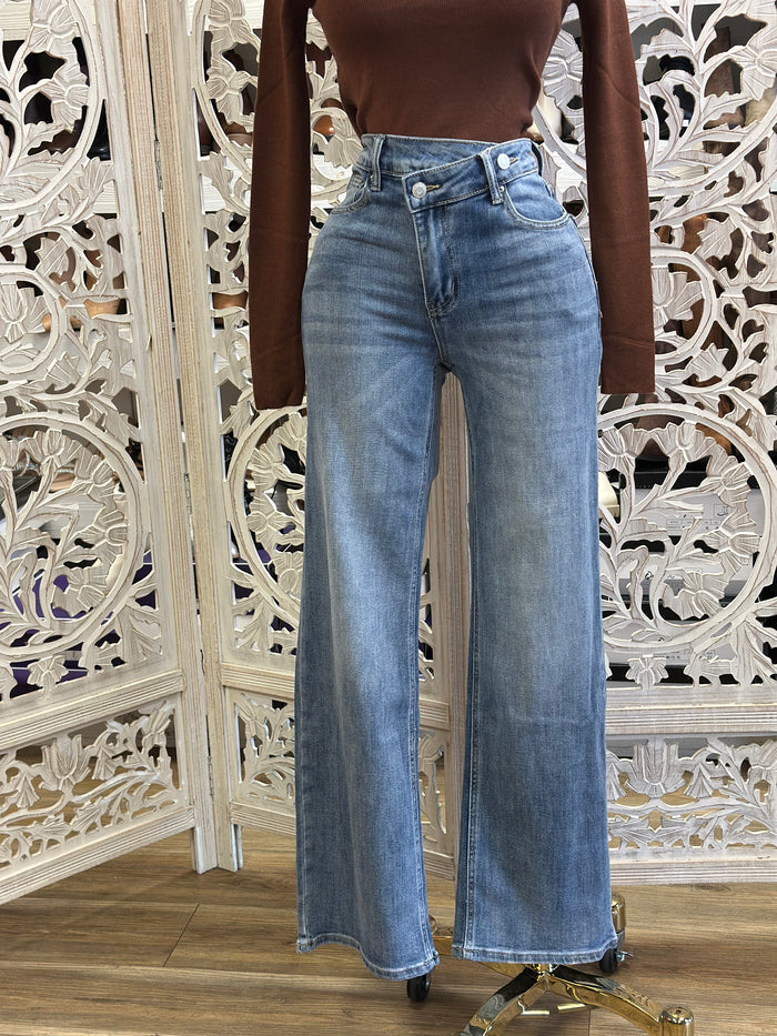 Asymmetrical Denim Wide Leg Jeans - Slightly Stretchy, Estira Poco