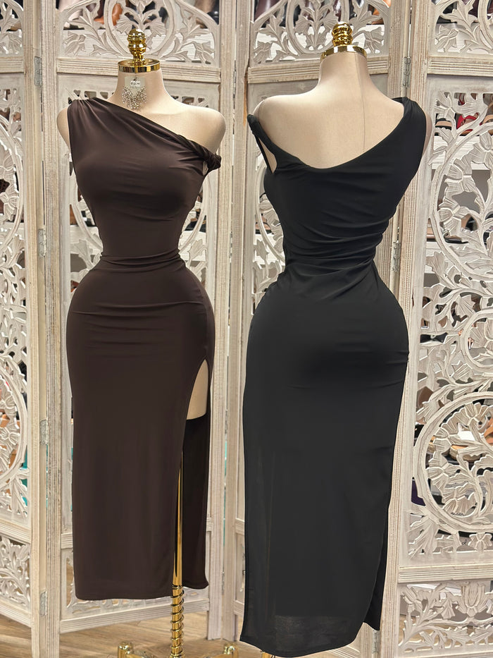Asymmetrical Solid Slit Dress- Stretchy,Estira material delgado