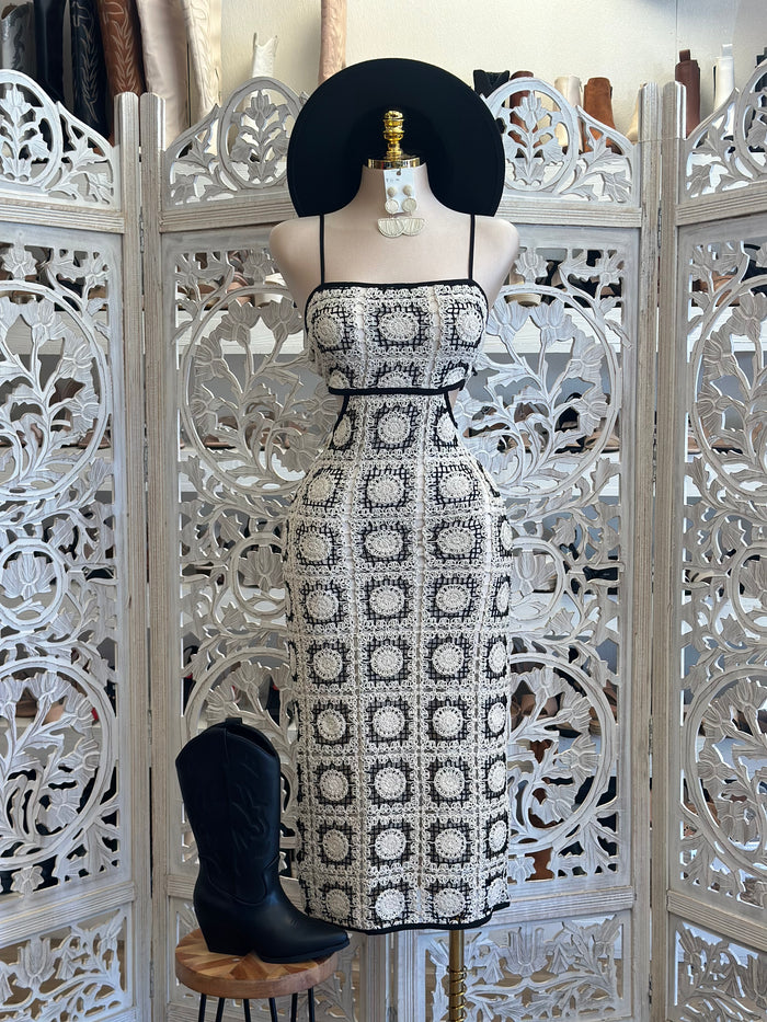 Crochet Back Cutout Maxi Dress- Not Stretchy, No Estira