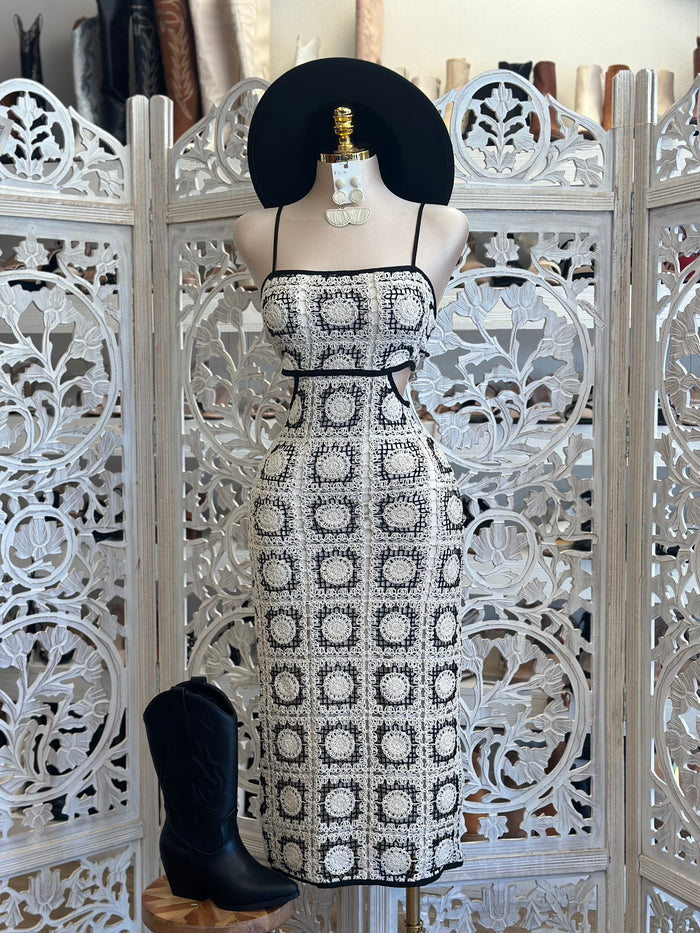 Crochet Back Cutout Maxi Dress- Not Stretchy, No Estira