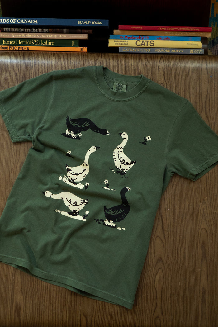 Goose Morning T-Shirt | Woodsy Green