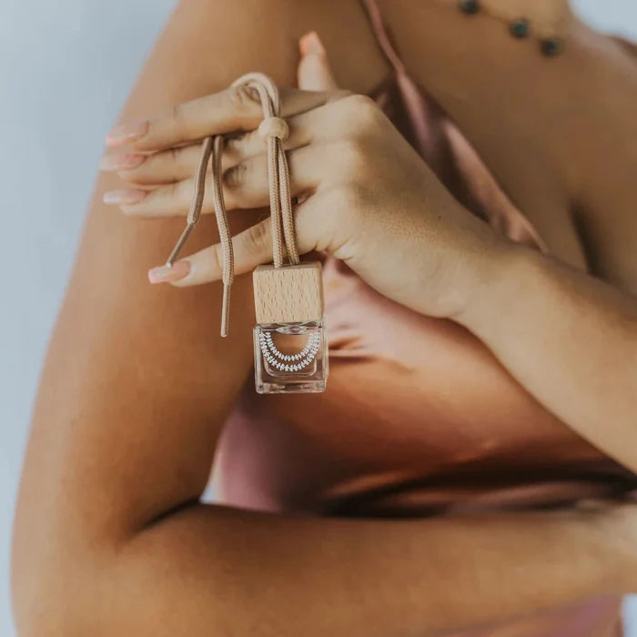 Hanging Lei Diffuser - MELIA